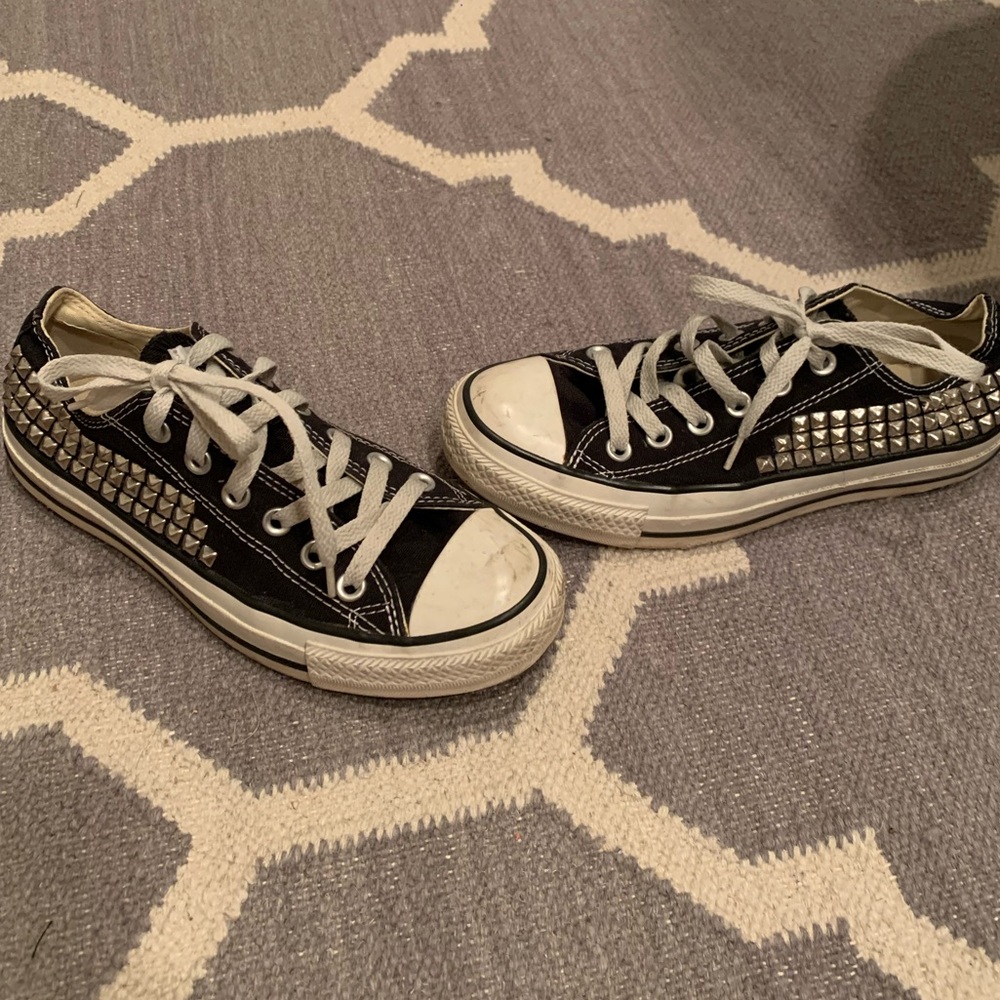 Studded low top converse
